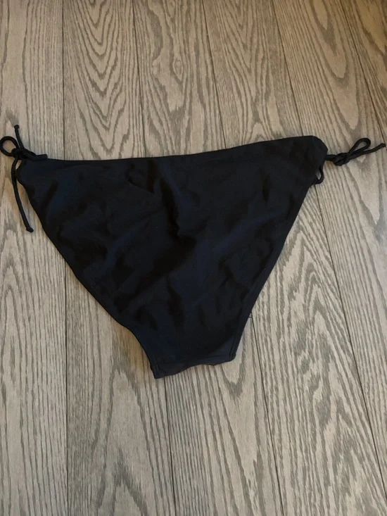 NEW Bikini Bottom💜🌟 - Picture 2 of 3